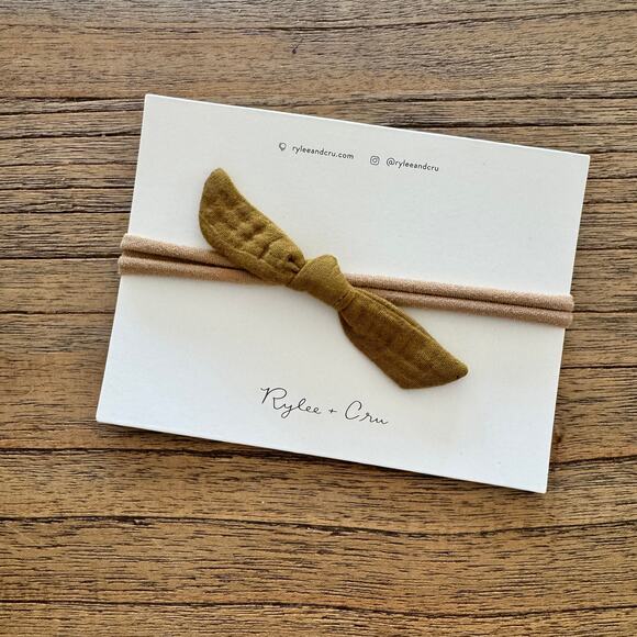 Rylee + Cru Little Knot Headband - Picture 1 of 3